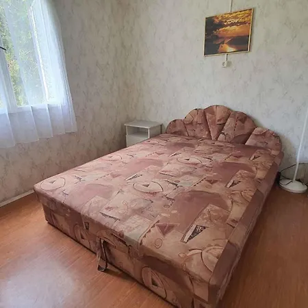 In 38374 * Balatonfenyves