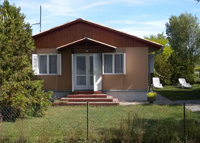 In 38374 * Balatonfenyves